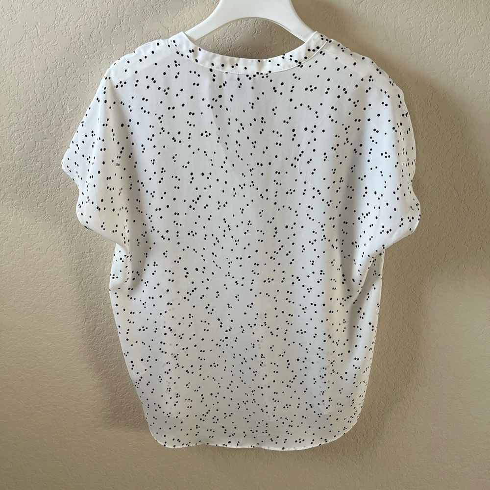 Joie Women’s White Black Ditsy Polka Dot Pullover Blouse Short Sleeve Size S/P - Picture 4 of 6
